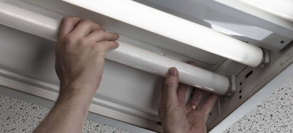 Leuchtstoffröhren durch LED-Röhren ersetzen